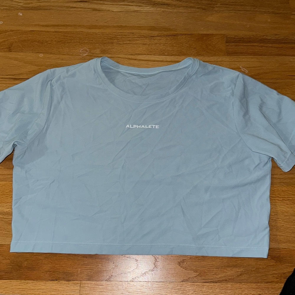 Alphalete Women’s Crop Tee - Small